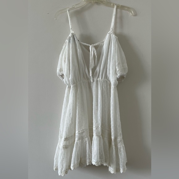 BRAND NEW Mohito White Dress in Size Small - Picture 3 of 3